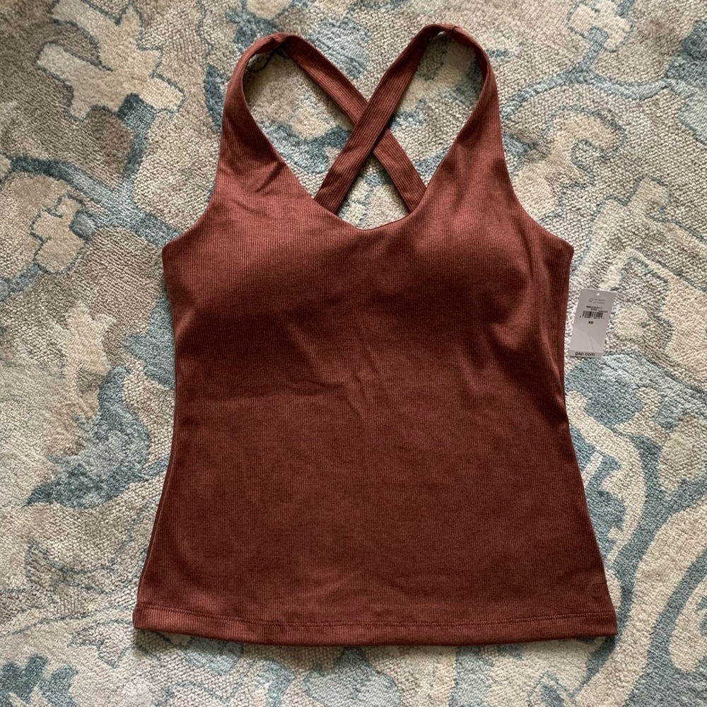 🆕 GapFit Ribbed Racerback Tank - Picture 3 of 4